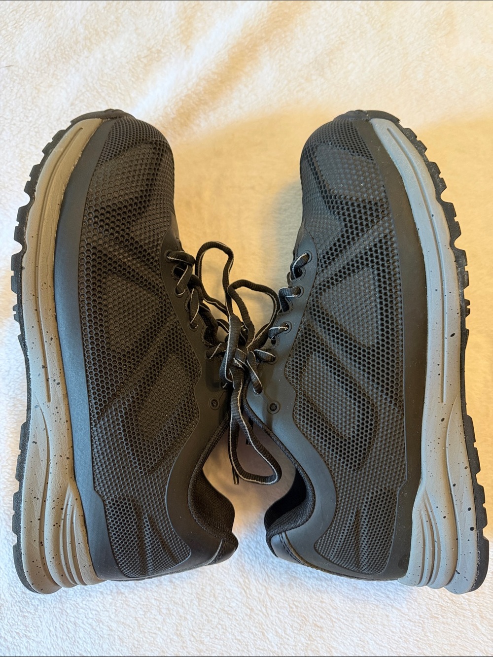 Brahma Men's Black Mesh Athletic Work Sneakers - Picture 1 of 6